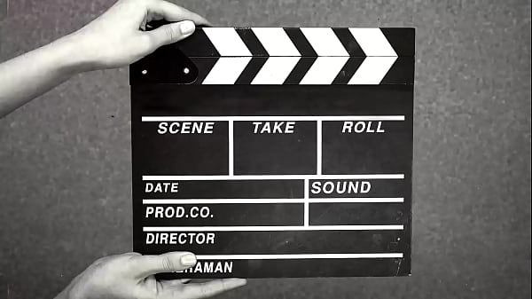 Agathatey tiene sexo erótico y aprovecha el momento para complacer sus necesidades humanas