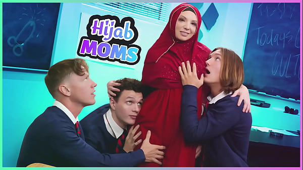 Mulher de hijab de verdade para agradar três paus ao mesmo tempo