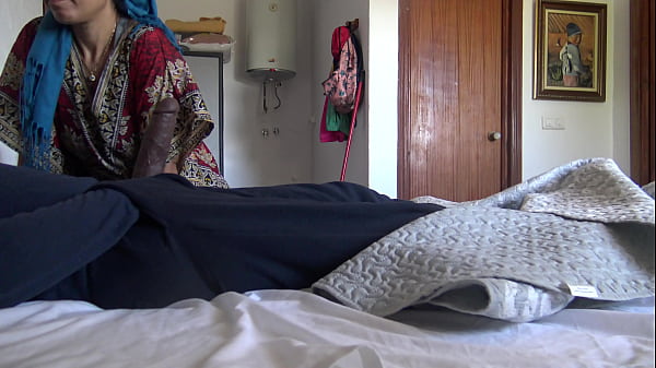 A Turkish hotel maid is disturbed when tourist shows his big black cock