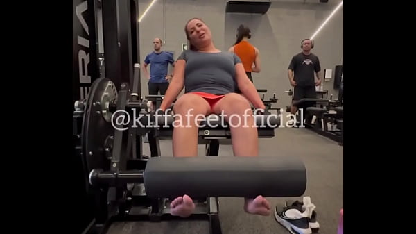 Who are you in the gym? 1. The complainer?2. The bodybuilder3. The grunter4. The cardio bunny?I am always the comp ... Thumbnail