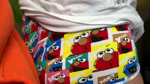 Hermanastro no me la metas por el culo me duele mucho | mi hermanastro entra al baño mientras me cepillo los dientes y me exita mucho sentir su pene duro | buenos dialogos