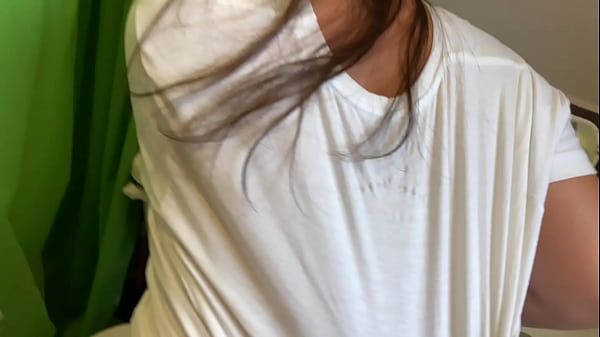 Hermanastro no me la metas por el culo me duele mucho | mi hermanastro entra al baño mientras me cepillo los dientes y me exita mucho sentir su pene duro | buenos dialogos