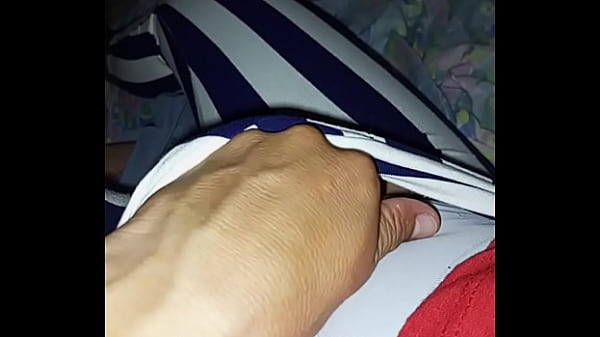 Mostrando a meia-calça da minha esposa e o monte de Vênus