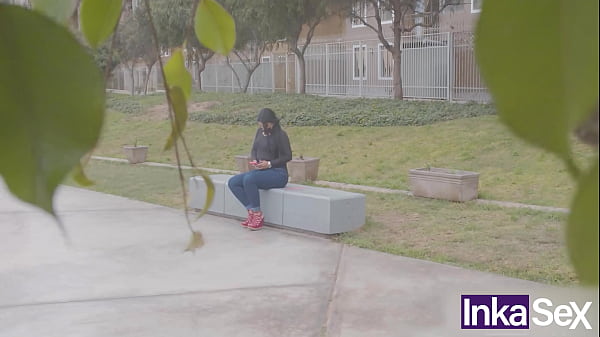 VENEZOLANA SUPER CULONA pillada por despecho luego de perder su cita en tinder.