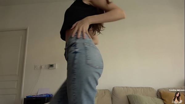 SKINNY GIRL STRIP TEASE