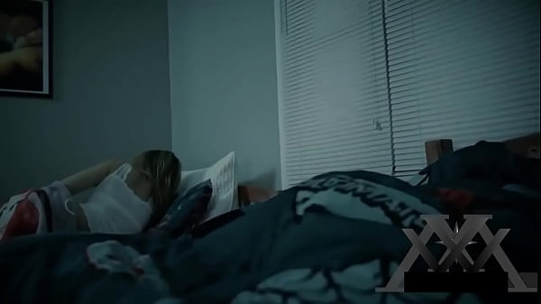 Assistindo porno com a meia irmã (blair williams)