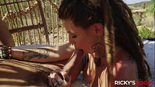 RICKYSROOM Sexploring a wild Indica Flower