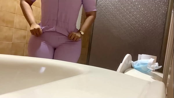 Enfermera culona bbw culo extremo captada por camara amateur