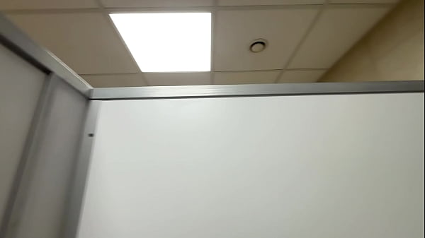 Nyilvános mosdóban dugás bevásárlás közben