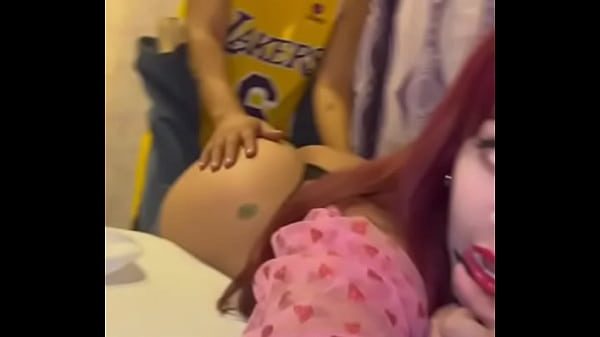 Ariana rabanal quer se soltar no hotel