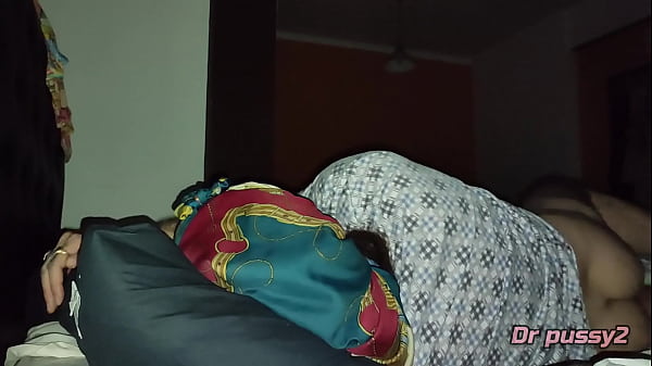 DR PUSSY2 - Homem branco tatuado de pau grande fode empregada africana e deixa o cu dela a escorrer muito esperma