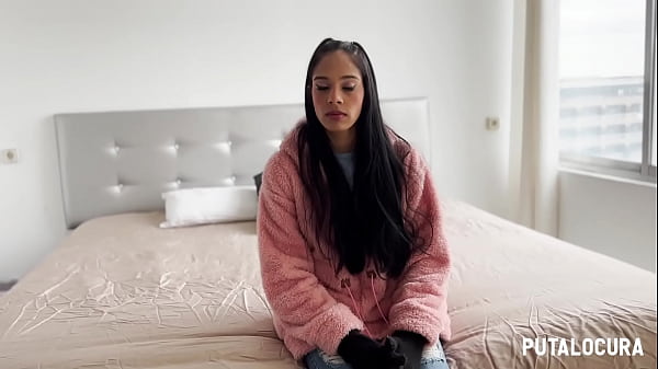 PutaLocura - Preciosidad colombiana Katha Dawsoon convencida en la calle para follar con Torbe