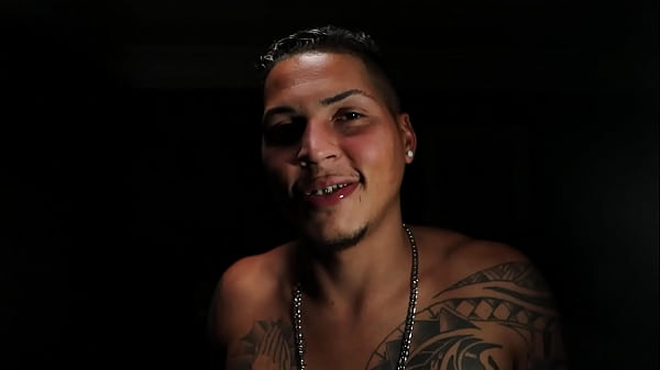 Arrombando meu vizinho novinho!