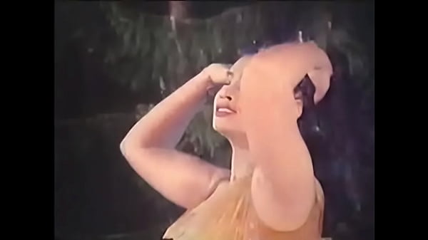 Hot actress popy hot video Thumbnail