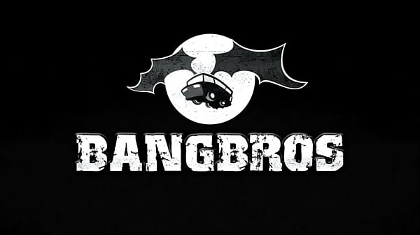 Layla London has the perfect poke-her face Thumbnail