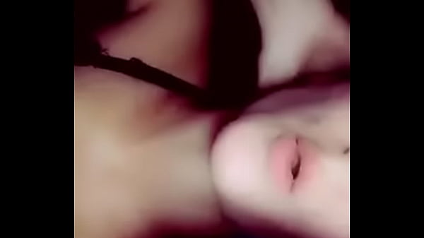 AmgChloe fala sobre a primeira vez