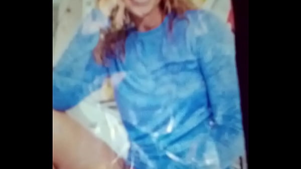 Hot brunette pretty smile Thumbnail