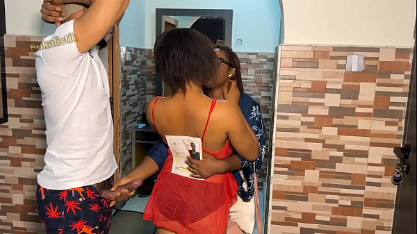 Horny visitor knows her way around big dicks (full video of Premium)