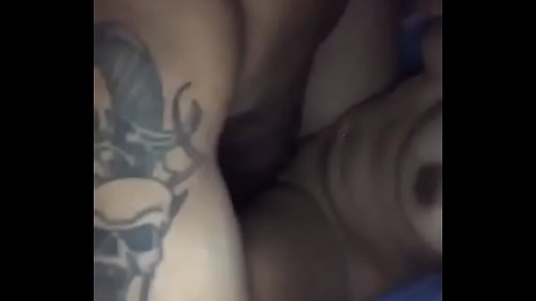 Batendo em alguma jovem buceta doce