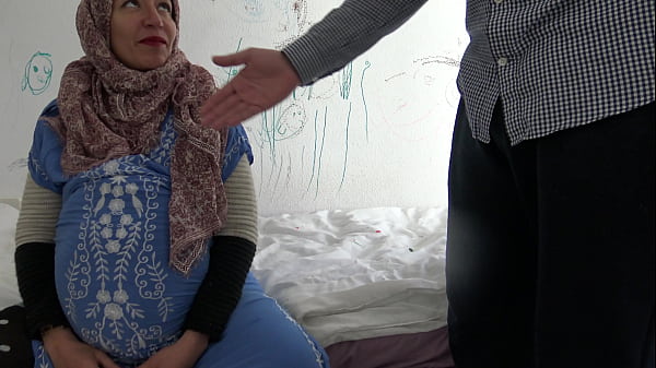 Pregnant turkish woman lets German man cum in her mouth