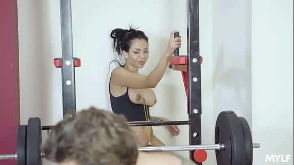 Fit, Thick And Juicy MILF In Gym- Canela Skin