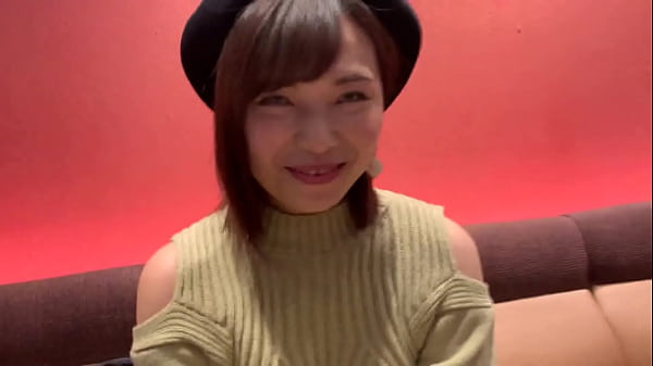 Esposa pervertida Reiwa com rotor nas calças como equipamento padrão! Creampie e gozada facial para a melhor mulher gordinha casada! ! Parte 1