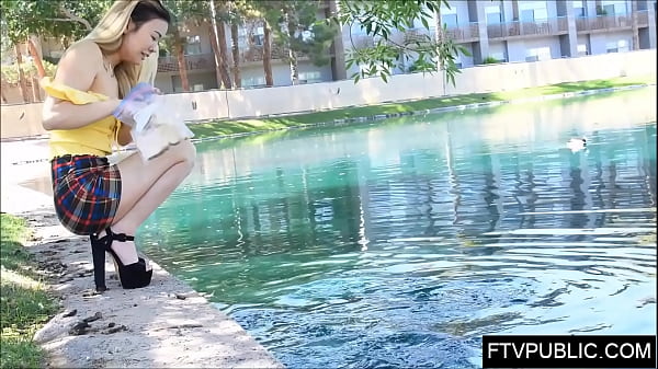 teen chinese upskirt and pissing