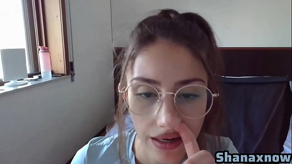 SHANAXNOW NOSE FETISH EATING BOOGERS PRESS NOSTRILS MOANING Thumbnail