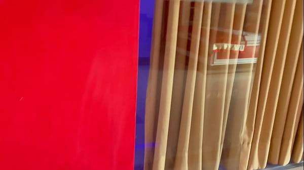 encuentro a mi hermanastra en mi evitación y la follo muy duro hasta venirme en su boca