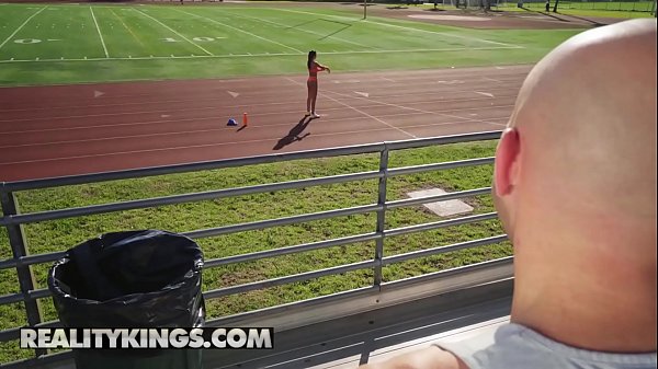 Athletic (Gianna Dior) gets fucked hard in the locker room - Reality Kings