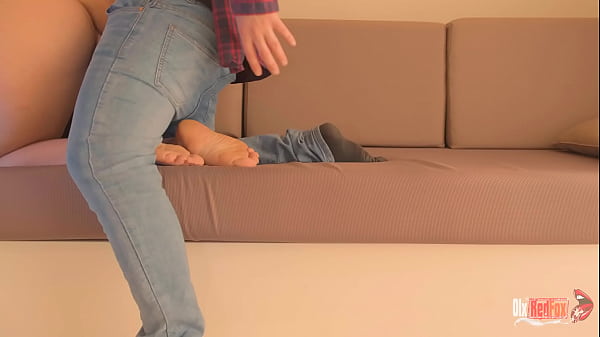 My StepSister Didn't Know That I Put My Dick In A Box Of Chips And Gave It To Her! Fucked her and cum in pussy
