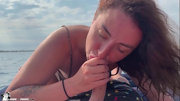 Girlfriend Sucking in the Sea - Outdoor Cum in Mouth