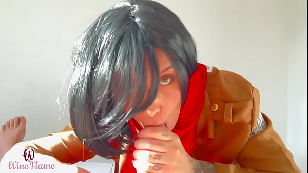 Mikasa mandona sentou gostoso no otaku até tirar leite