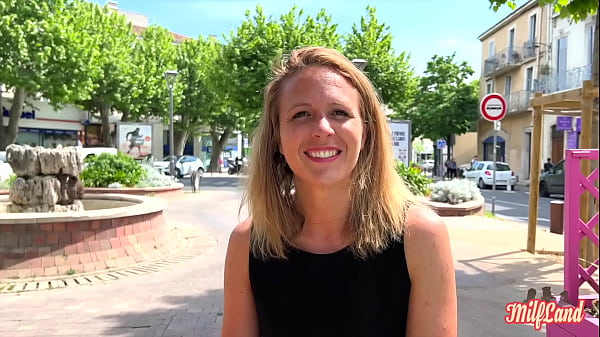 Julie, milf coquine en quête de plaisir Part 1