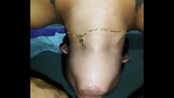 Novinha gulosa, desafio engole tudo Thumbnail