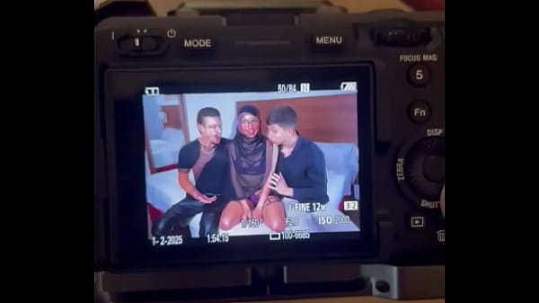 Habibi ganhou 2 galos de aniversário bradybud joedimarcoreal