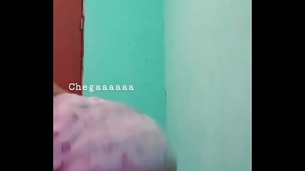 Young brazilian girl dancing - 4 Thumbnail