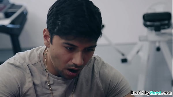 Big booty brunette teen girl seduces her friend at the gym and shake her juicy big butt – Victoria Voxxx, Max Fills