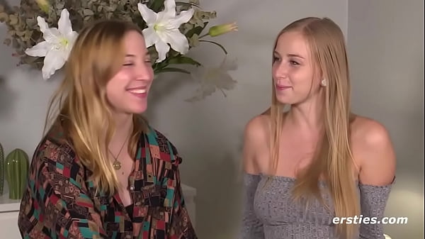 Ersties: Ultra heiße deutsche Blondinen lecken, fingern, vögeln