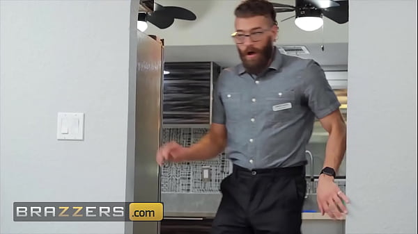 (Xander Corvus) Cant Resist (Joslyn James) Body Fucks All Of Her Holes Before Giving Her A Creampie - Brazzers