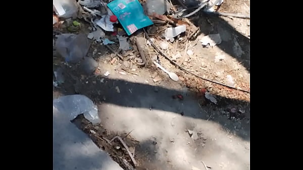 Girl in minishorts Thumbnail