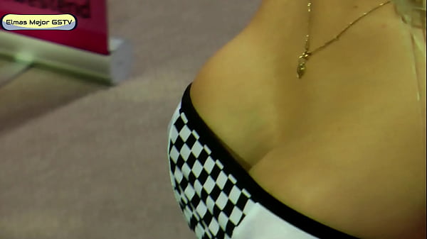 Upskirt from a russian girl Thumbnail