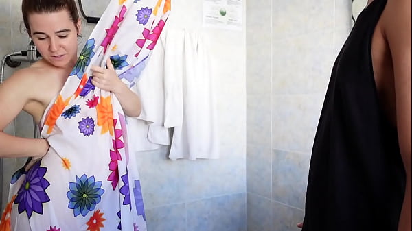 The Step Cousins play in the bathroom and end up fucking.