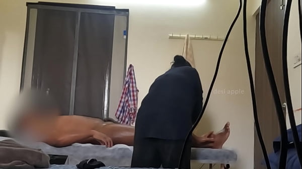 Customer flashing dick and convincing massage girl to jerk his small black dick