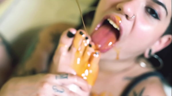 Messy Barefoot Alt Girls Thumbnail