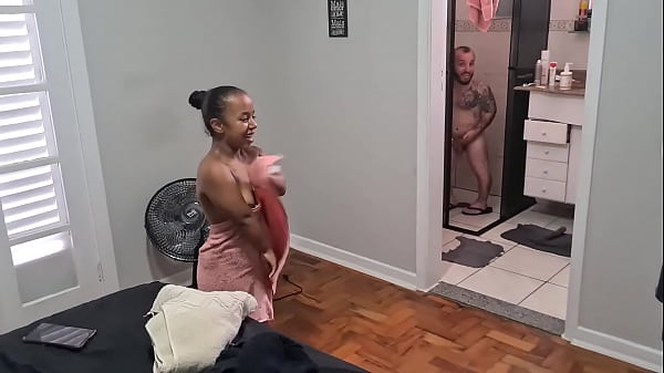 Bastidores - A diversão, putaria e risadas rolam solta na Mattos Movies com as gostosas um mini bastidores do anão safadinho