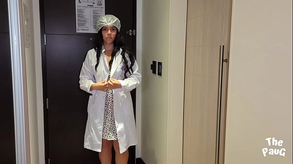 MEDICAL SERVICE AT THE HOTEL! MILF doctor examined a guest’s cock