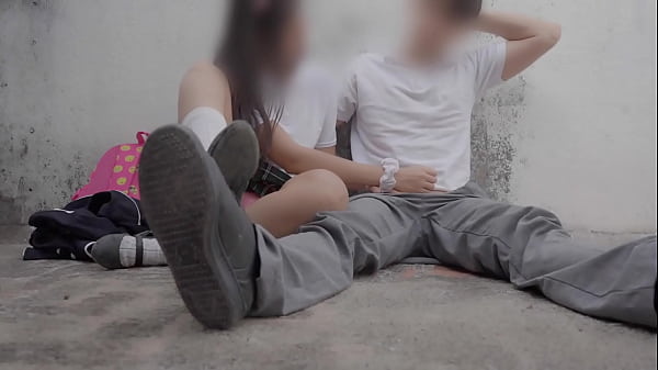 La Alumna YA Quería Una CHUPADITA y una FOLLADITA en el PATIO Trasero Entre CLASES! COLEGIALA MEXICANA (HD)