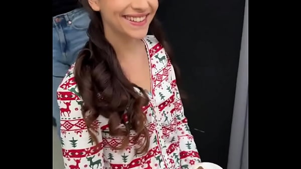 Fazendo mágica com a linda OhanaPetite para nubilefilmsx