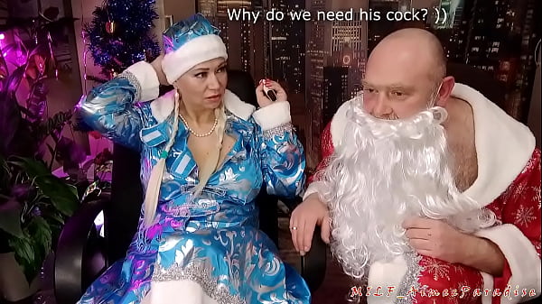 Papai Noel e Snow Maiden estão fodendo em nome de salvar o mundo no próximo ano! Procure o projecto musical de Aimee e do seu marido e compositor Peter Stone "Aimee Hot MILF" em todas as plataformas digitais habituais... ))